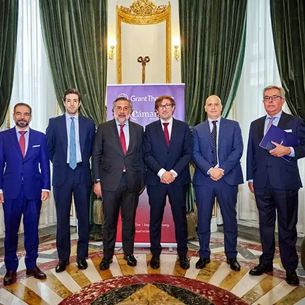 De izq. a der: Carlos Lemus, socio director de La Pajarita; Ignacio Lerdo de Tejada, CEO de Genteel Home; &Aacute;ngel Asensio, presidente de la C&aacute;mara de Comercio de Madrid; Alejandro S&aacute;nchez, socio director de BPS y director de la oficina de Grant Thornton en Madrid; Ra&uacute;l Lozano, presidente ejecutivo de Redur; Jos&eacute; Mar&iacute;a Garc&iacute;a, presidente de Air Rail