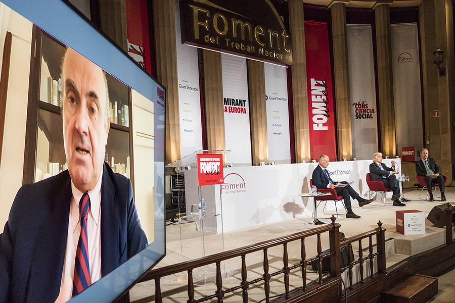 FOMENT WEEK De izq a derch De Guindos, conductor Manel Pérez, Sánchez Llibre y Galcerán.jpg