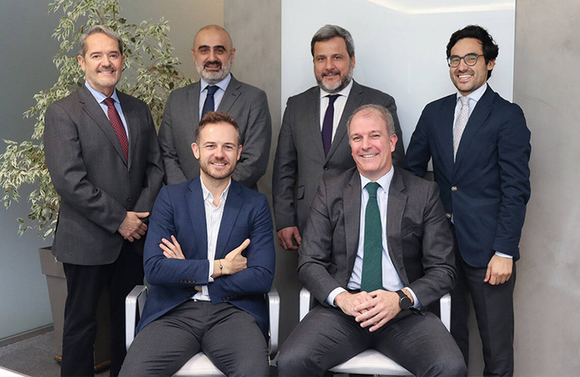 De izquierda a derecha: José Ramón Couso (Socio de Ceca Magán); Raúl López (Socio de Consultoría de Negocio e Innovación Grant Thornton); Alfredro Muñoz (Of Counsel de Ceca Magán y Grant Thornton); Ramón Mesonero-Romanos (Socio de Ceca Magán); Manuel Sanmartín (Socio de Consultoría de Negocio e Innovación de Grant Thornton) y José Luis Amat (Manager de Ceca Magán).