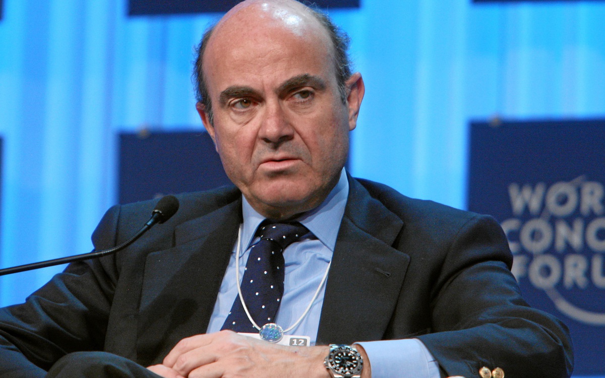 Foment reúne a Guindos, Goirigolzarri y Hernández de Cos para debatir el futuro de la banca